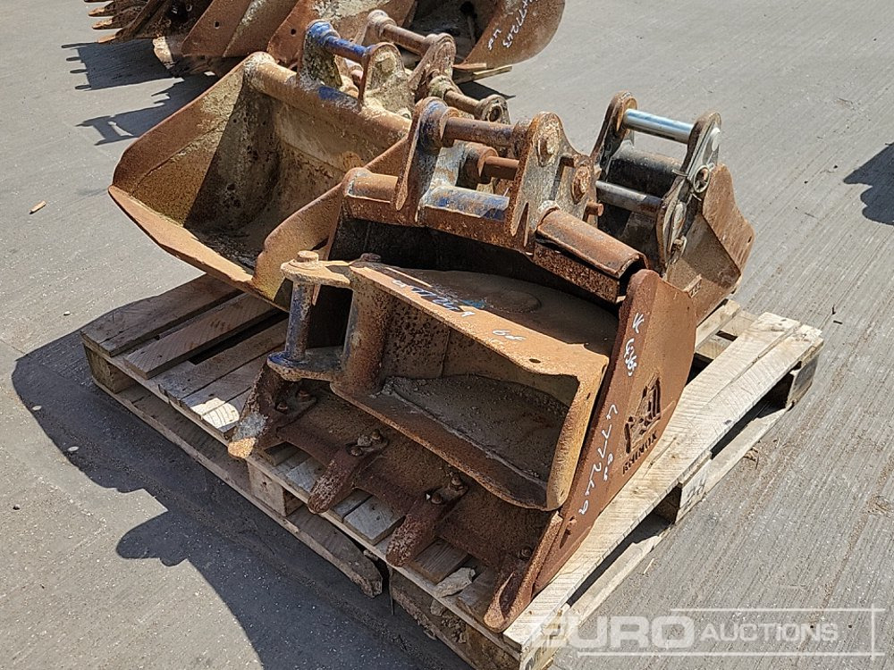 24", 24", 12", 12", 10", 8" Digging Bucket 30-35mm Pin to suit Mini Excavator - بكت: صور 1 24", 24", 12", 12", 10", 8" Digging Bucket 30-35mm Pin to suit Mini Excavator - بكت: صور 1