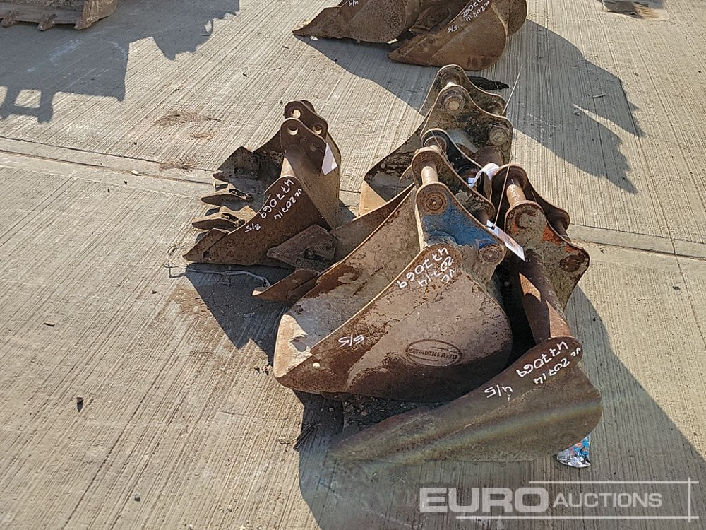 36", 24", 18", 12", 10" Digging Bucket 30-40mm Pin to suit Mini Excavator - بكت: صور 2 36", 24", 18", 12", 10" Digging Bucket 30-40mm Pin to suit Mini Excavator - بكت: صور 2