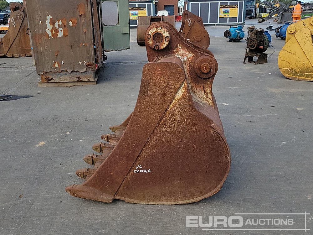 56" Digging Bucket 80mm Pin to suit 20 Ton Excavator - بكت: صور 2 56" Digging Bucket 80mm Pin to suit 20 Ton Excavator - بكت: صور 2