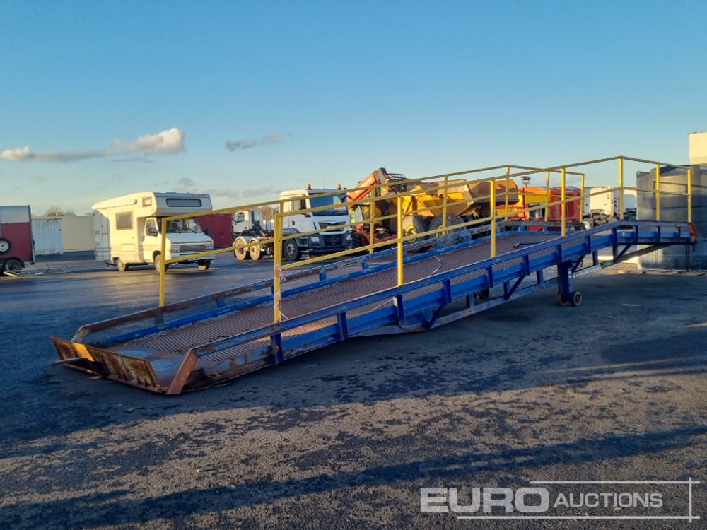 7' Loading Ramp - منحدر تحميل: صور 5 7' Loading Ramp - منحدر تحميل: صور 5