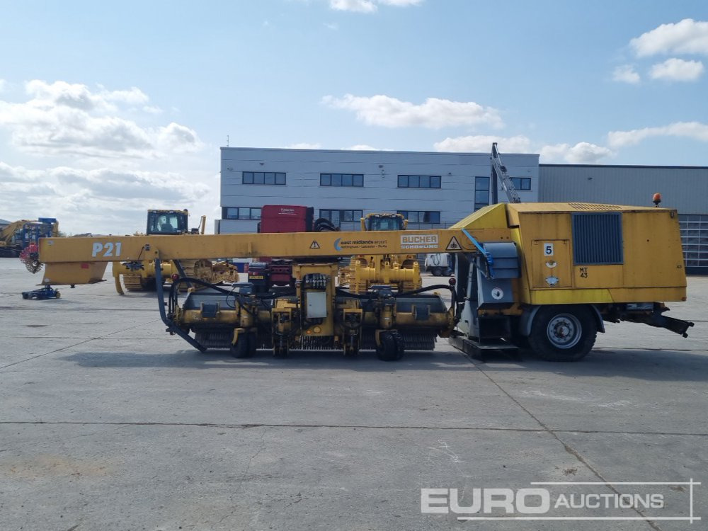 Bucher Schorling P21 Single Axle Runway Sweeper, Snow Clearing Brush, Snow Blower, Dryer - منفاخ الثلوج: صور 2 Bucher Schorling P21 Single Axle Runway Sweeper, Snow Clearing Brush, Snow Blower, Dryer - منفاخ الثلوج: صور 2
