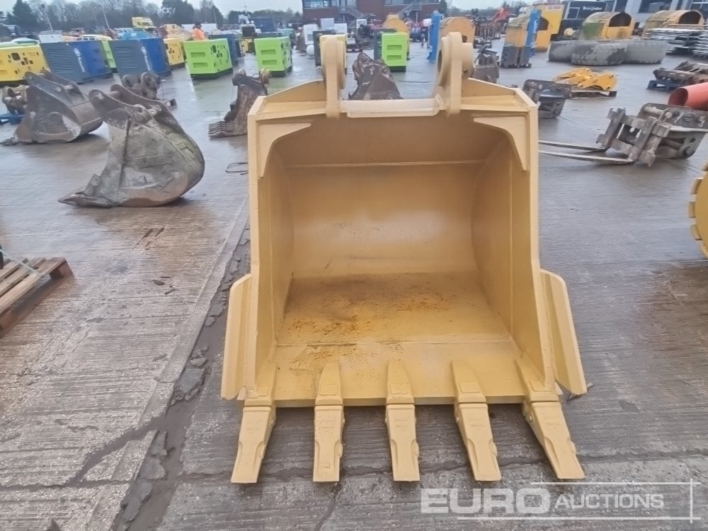 CAT 62" Digging Bucket 100mm Pin to suit 40 Ton Excavator - بكت: صور 2 CAT 62" Digging Bucket 100mm Pin to suit 40 Ton Excavator - بكت: صور 2