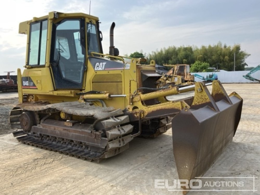 CAT D4G - بلدوزر: صور 5 CAT D4G - بلدوزر: صور 5