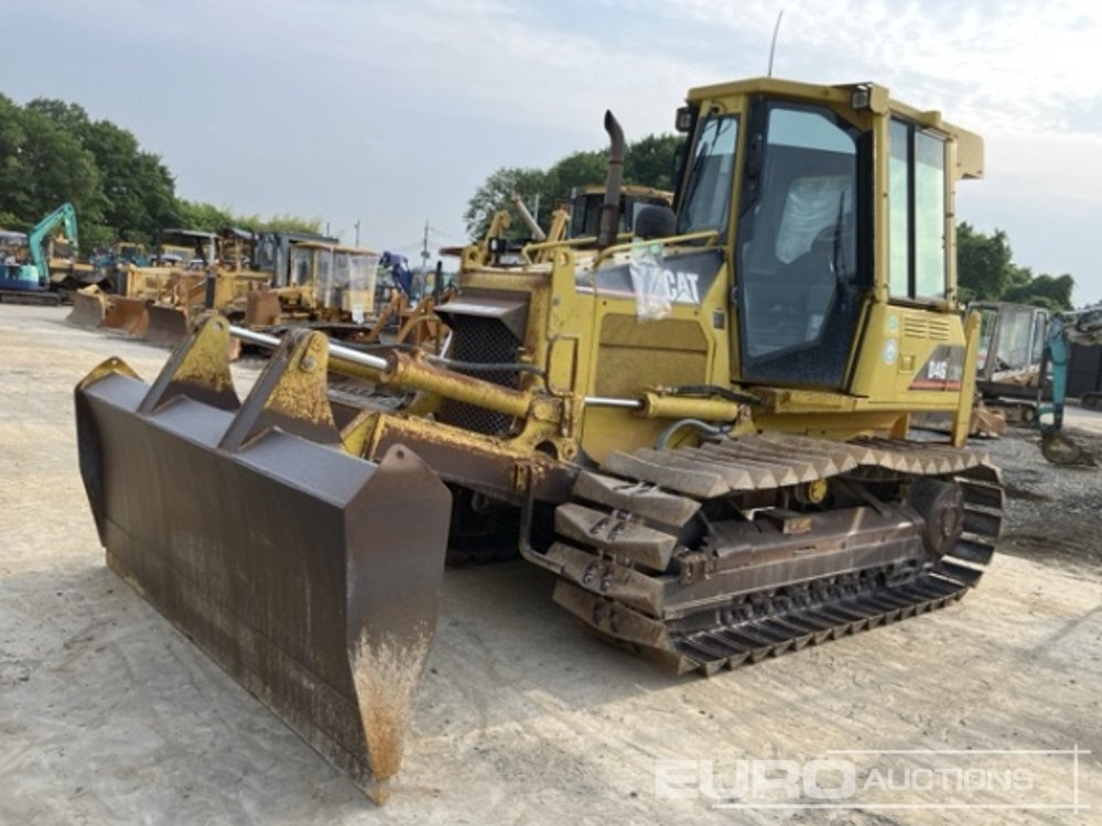 CAT D4G - بلدوزر: صور 1 CAT D4G - بلدوزر: صور 1