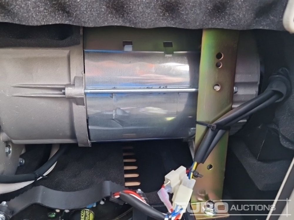 مجموعة المولدات Compal Power VG-R110: صور 14 مجموعة المولدات Compal Power VG-R110: صور 14