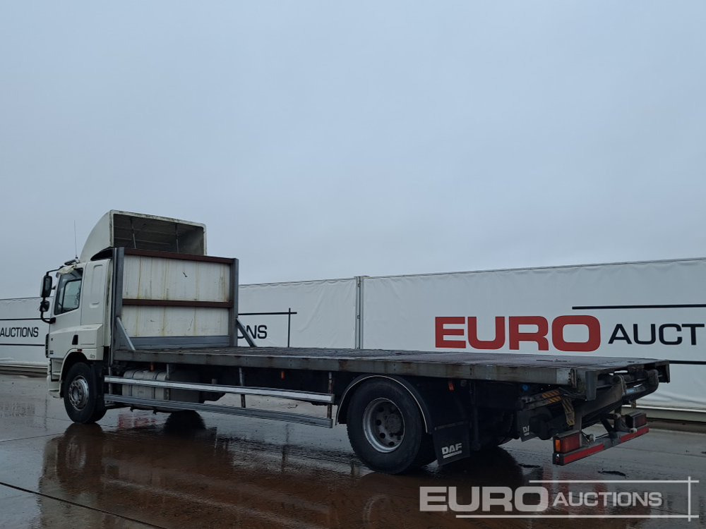 DAF CF65.220 - شاحنات مسطحة: صور 3 DAF CF65.220 - شاحنات مسطحة: صور 3