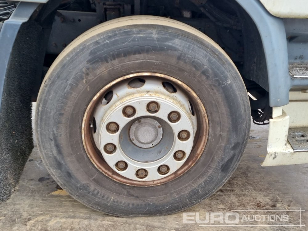 شاحنة جرار DAF CF85.380: صور 12