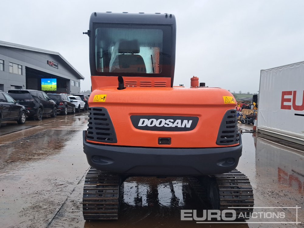 Doosan DX60 - حفارة مصغرة: صور 4 Doosan DX60 - حفارة مصغرة: صور 4