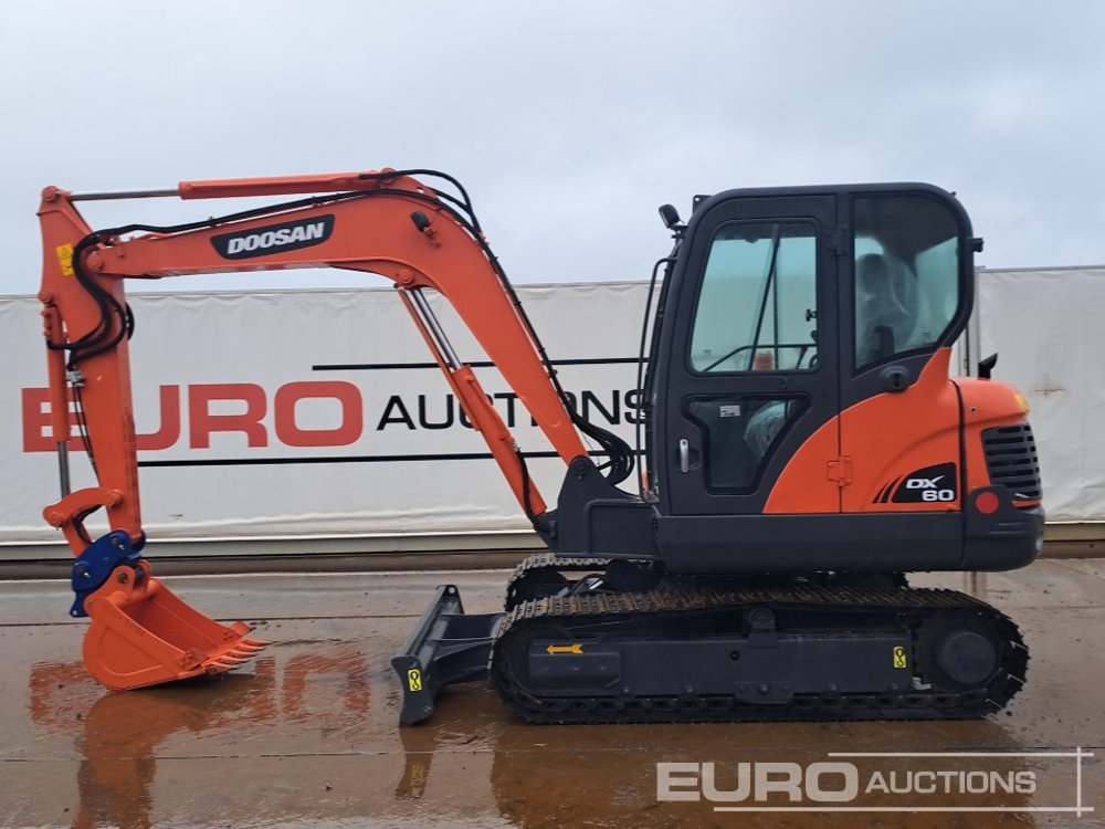 Doosan DX60 - حفارة مصغرة: صور 2 Doosan DX60 - حفارة مصغرة: صور 2