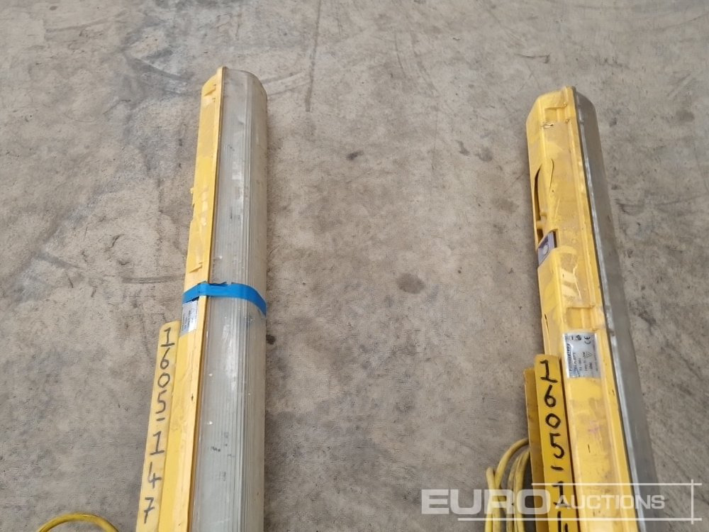 معدات البناء Elite 110 Volt LED Tripod Work Light (2 of): صور 9