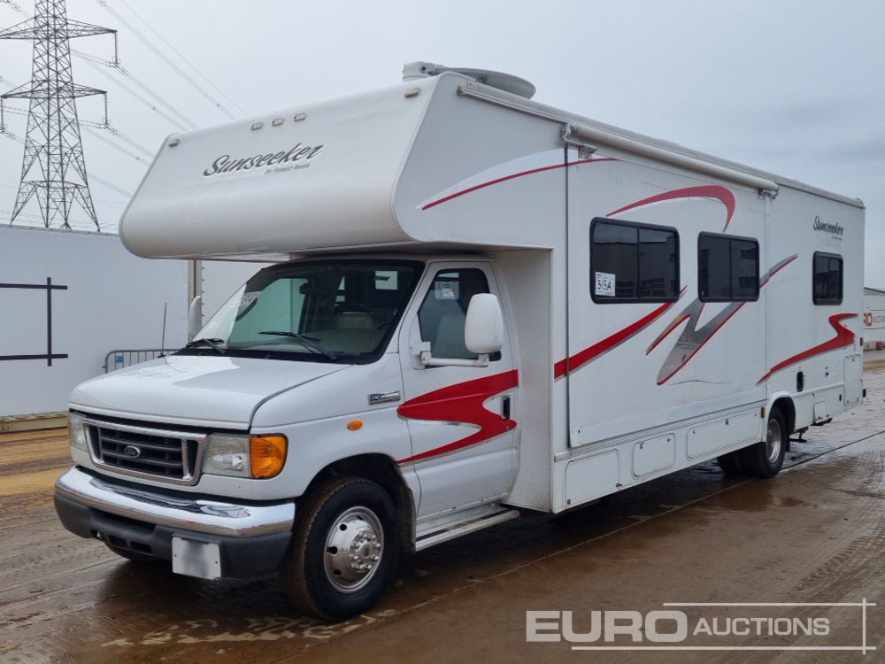 Ford E450 - سيارة دفع رباعي: صور 1 Ford E450 - سيارة دفع رباعي: صور 1
