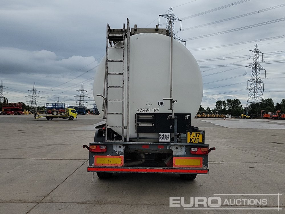 Fruehauf Tri Axle Tanker Trailer - نصف مقطورة صهريج: صور 4 Fruehauf Tri Axle Tanker Trailer - نصف مقطورة صهريج: صور 4