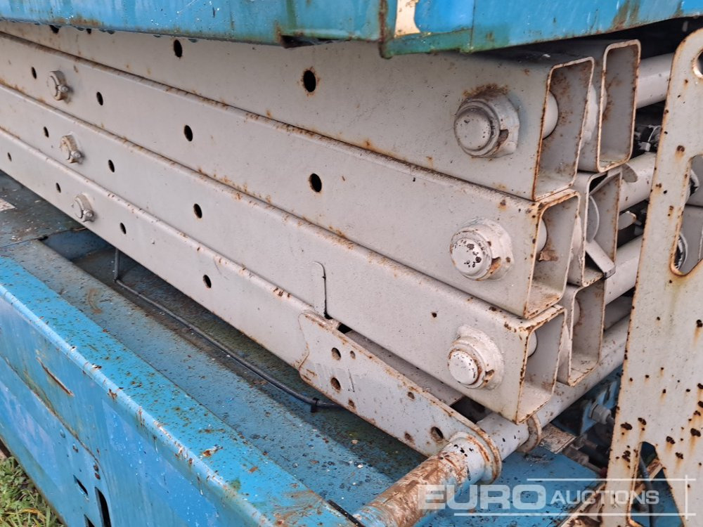 منصات هيدروليكية متنقلة Genie GS-2646: صور 15