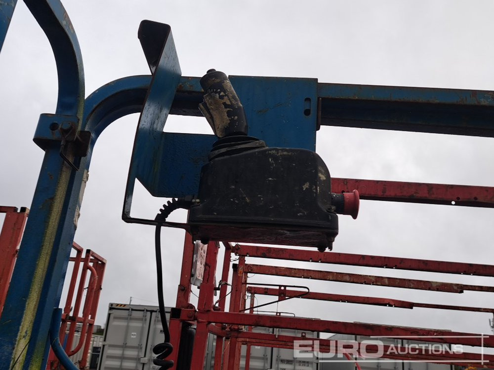 منصات هيدروليكية متنقلة Genie GS-2646: صور 18