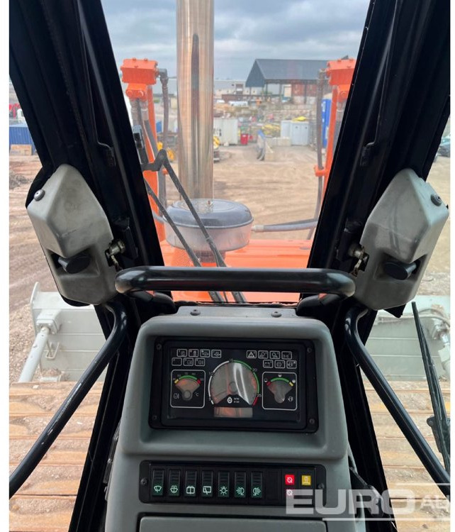 Hitachi D180 - بلدوزر: صور 4 Hitachi D180 - بلدوزر: صور 4