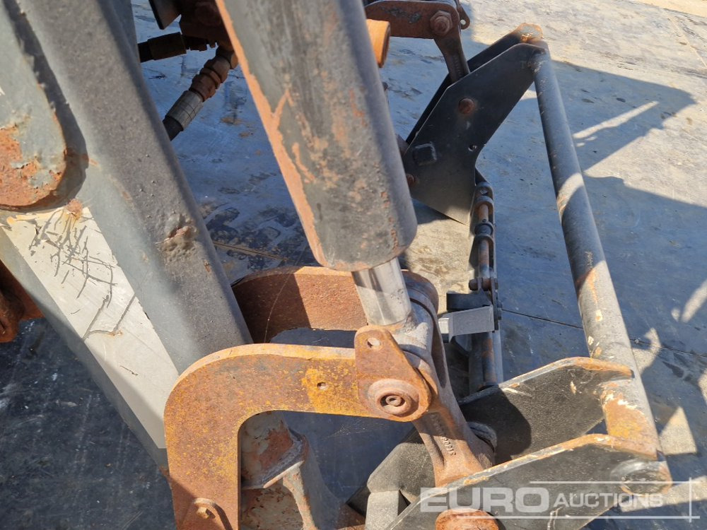 جرار Hurlimann XT-105: صور 21