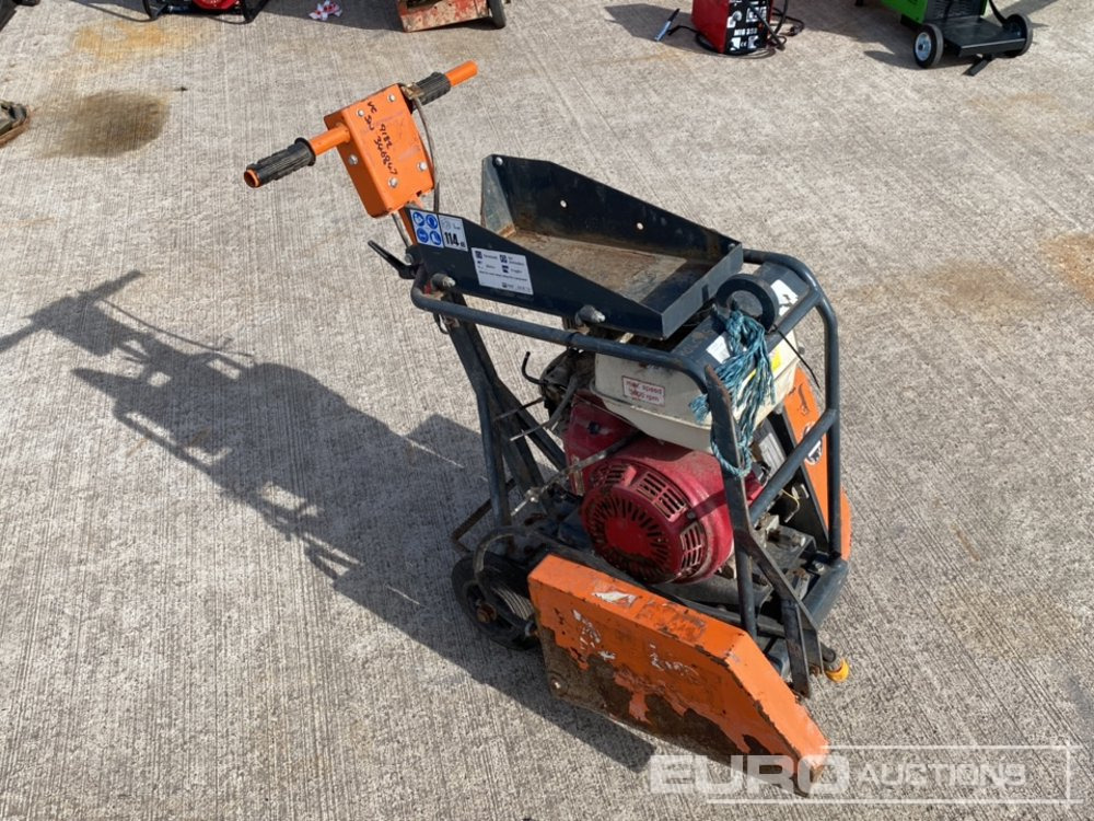 Husqvarna Petrol Road Saw, Honda Engine (Spares) - آلة أسفلت: صور 4 Husqvarna Petrol Road Saw, Honda Engine (Spares) - آلة أسفلت: صور 4