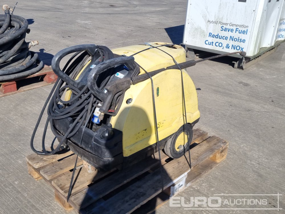 Karcher 250 Volt Pressure Washer - ماكينة غسيل ضغط عالي: صور 1 Karcher 250 Volt Pressure Washer - ماكينة غسيل ضغط عالي: صور 1