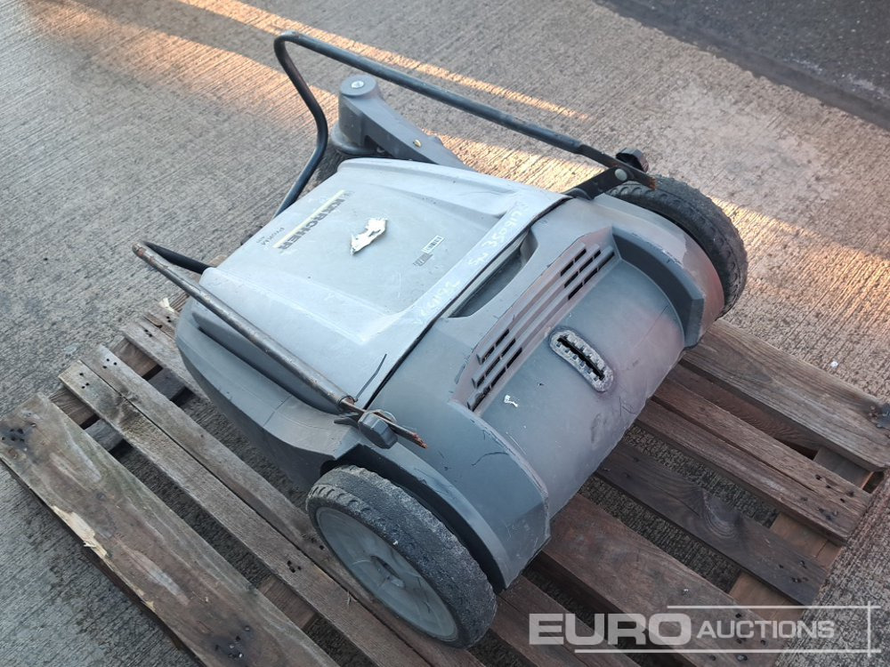 Karcher Prokm 400 Pedestrian Sweeper - معدات البناء: صور 2 Karcher Prokm 400 Pedestrian Sweeper - معدات البناء: صور 2