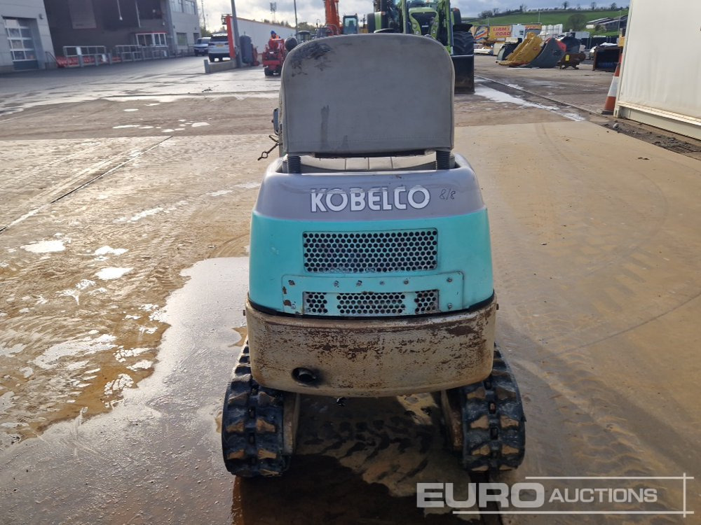 Kobelco SK007-2 - حفارة مصغرة: صور 4 Kobelco SK007-2 - حفارة مصغرة: صور 4