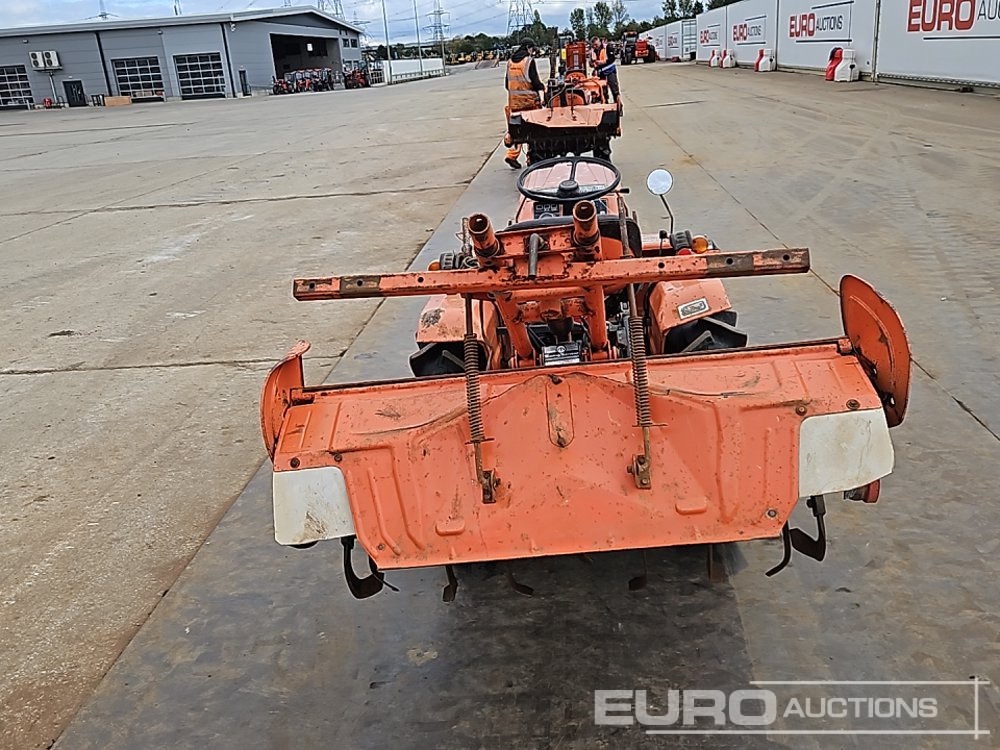 Kubota B1402-M - جرار صغير: صور 4 Kubota B1402-M - جرار صغير: صور 4