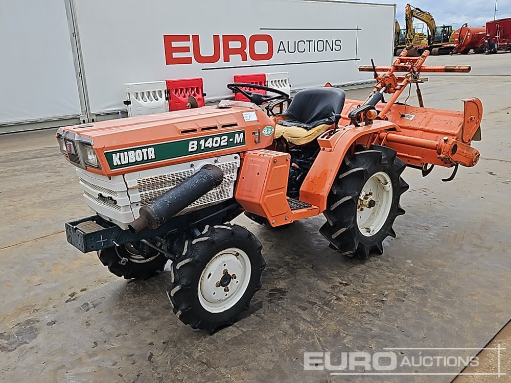 Kubota B1402-M - جرار صغير: صور 1 Kubota B1402-M - جرار صغير: صور 1