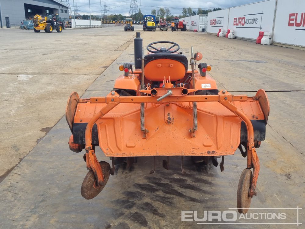 Kubota B1502 - جرار صغير: صور 4 Kubota B1502 - جرار صغير: صور 4