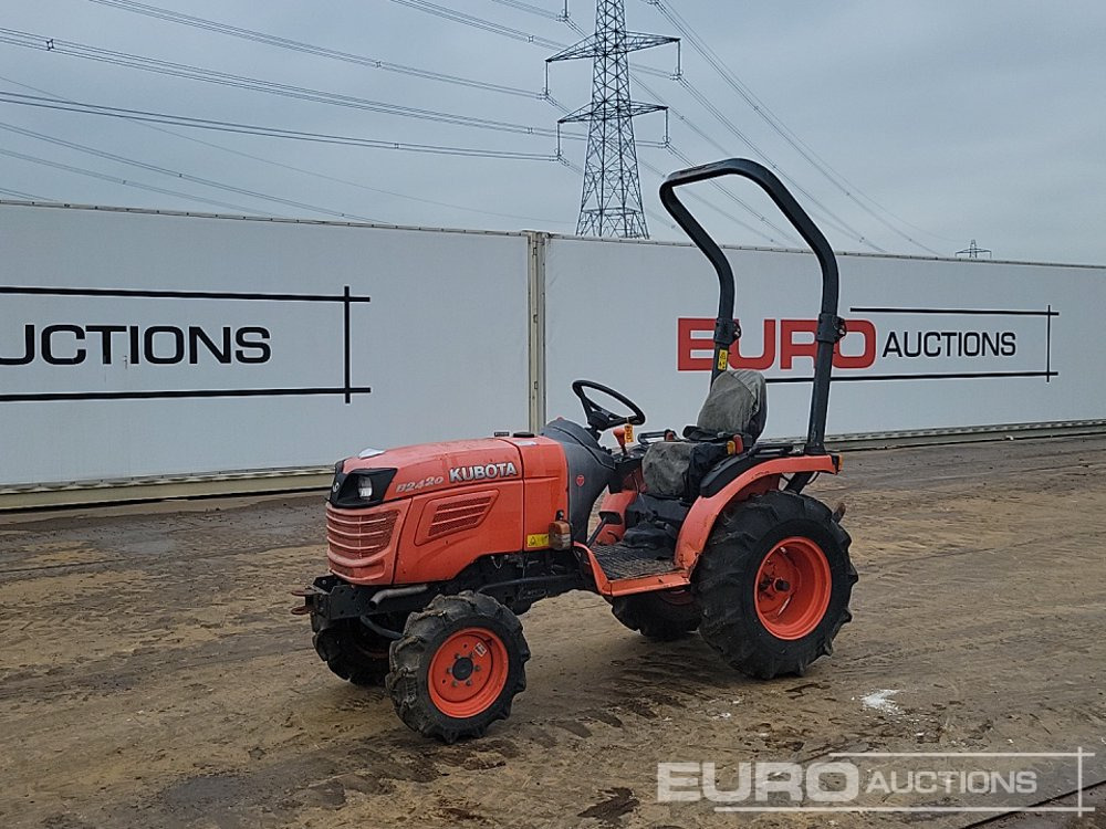 Kubota B2420 - جرار صغير: صور 1 Kubota B2420 - جرار صغير: صور 1