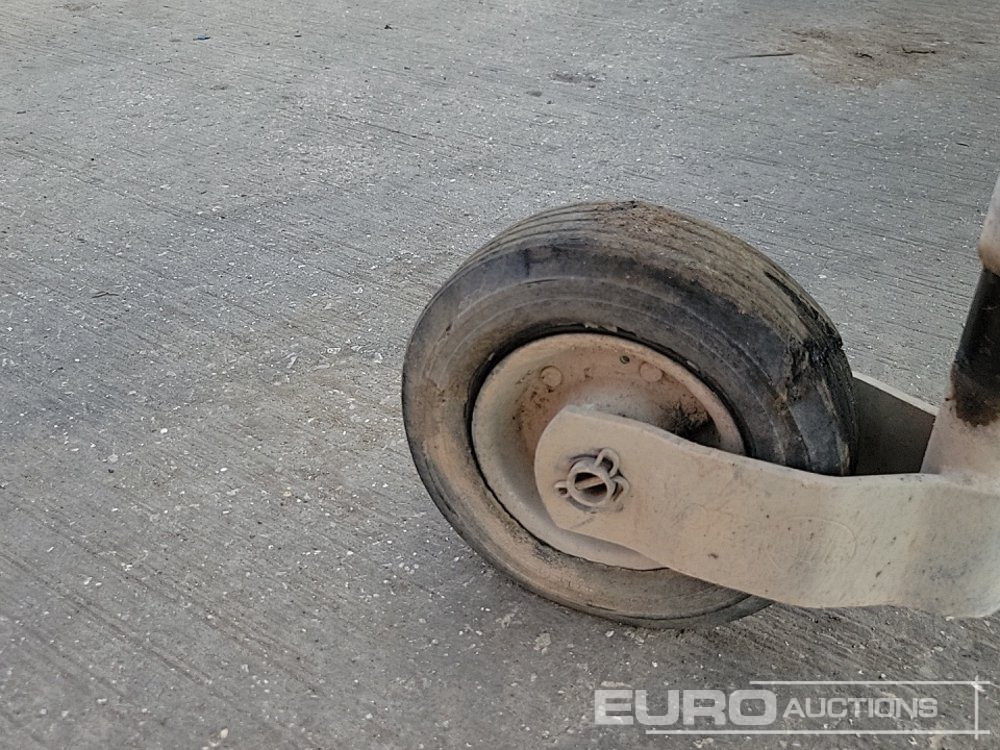 خزان تخزين Main Single Axle Bunded 2000 Fuel Bowser, Electric Pump: صور 13
