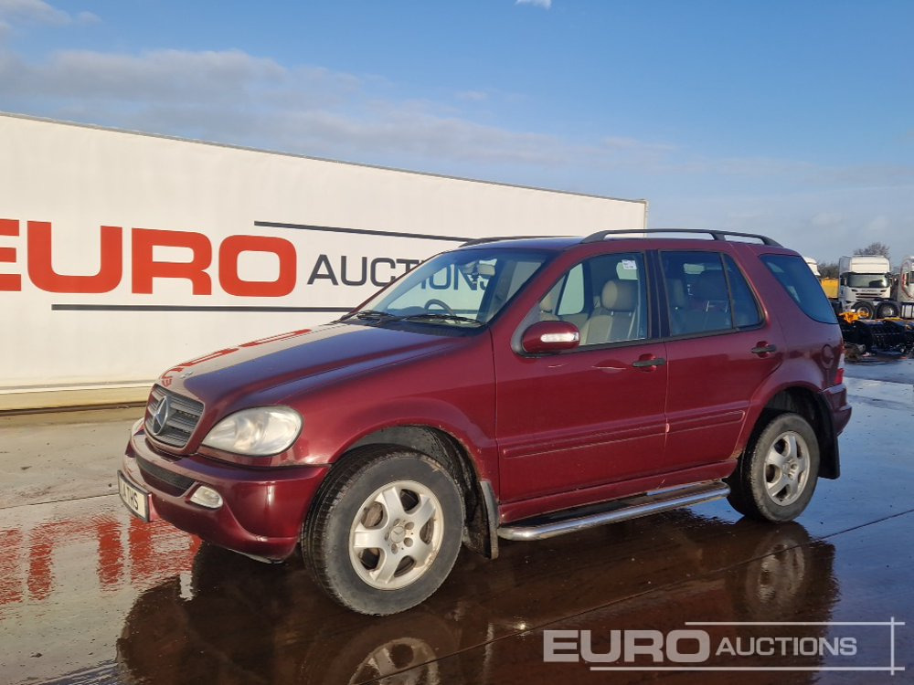 Mercedes ML270 - سيارة دفع رباعي: صور 1 Mercedes ML270 - سيارة دفع رباعي: صور 1