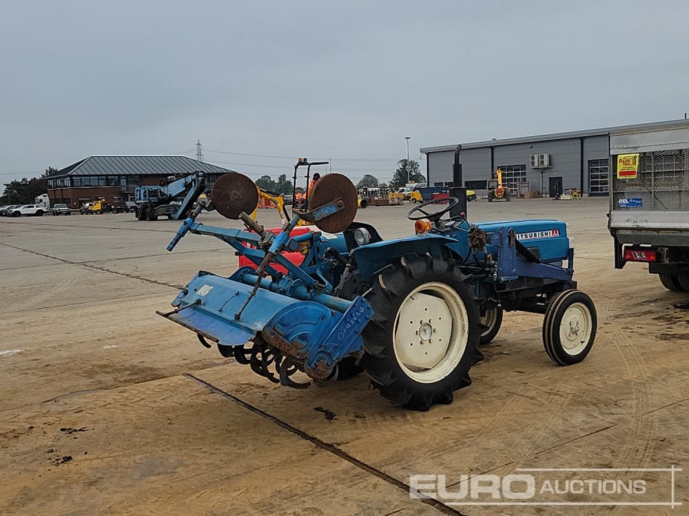 Mitsubishi D2350 - جرار صغير: صور 5 Mitsubishi D2350 - جرار صغير: صور 5