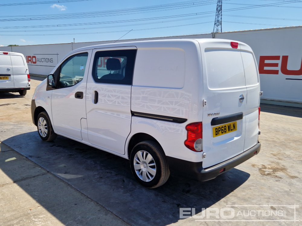 Nissan NV200 - الشاحنات الصغيرة: صور 3 Nissan NV200 - الشاحنات الصغيرة: صور 3