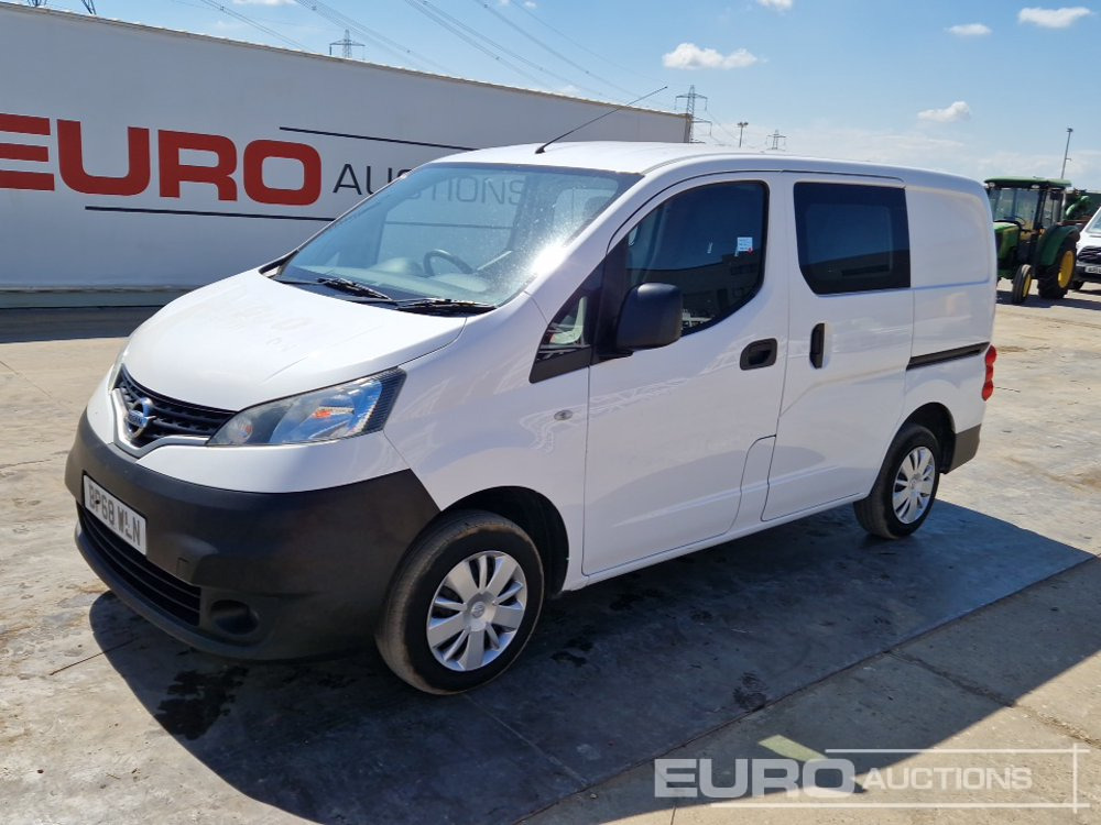 Nissan NV200 - الشاحنات الصغيرة: صور 1 Nissan NV200 - الشاحنات الصغيرة: صور 1