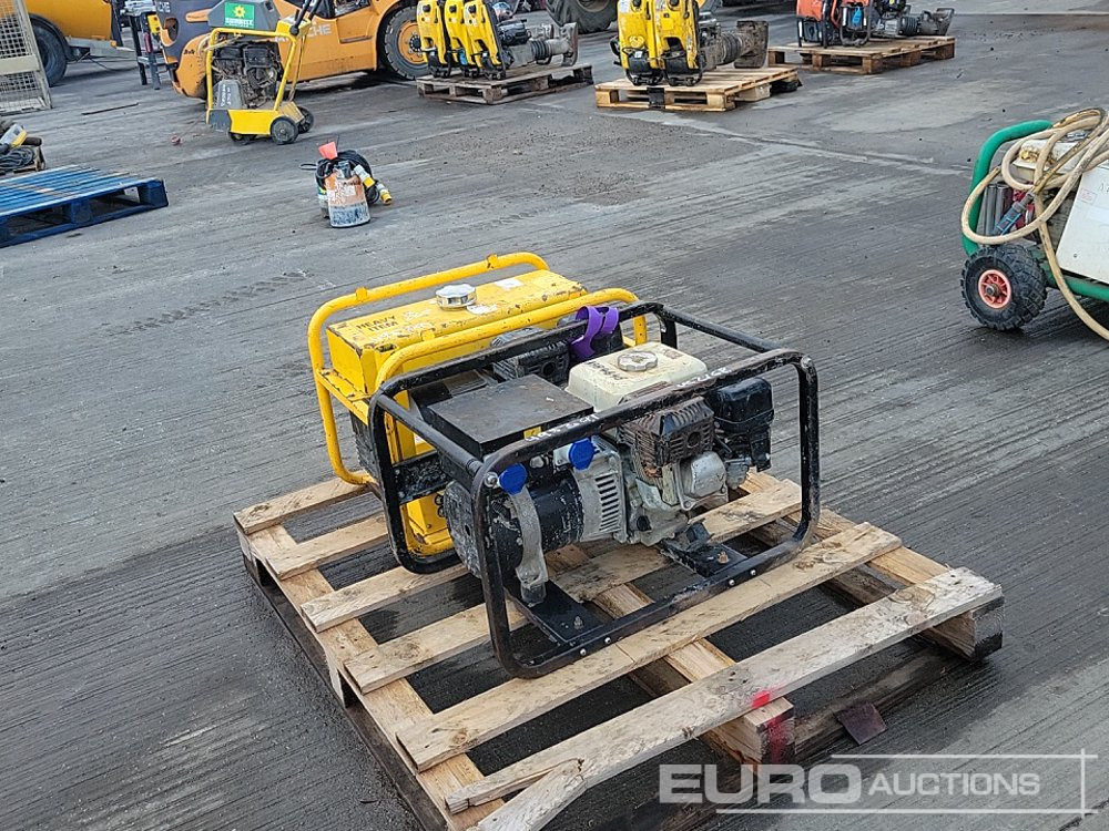Petrol Generator, Honda Engine (2 of) - مجموعة المولدات: صور 1 Petrol Generator, Honda Engine (2 of) - مجموعة المولدات: صور 1