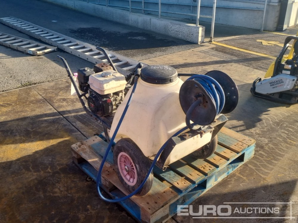 Plastic Water Bowser, Honda Pressure Washer - ماكينة غسيل ضغط عالي: صور 3 Plastic Water Bowser, Honda Pressure Washer - ماكينة غسيل ضغط عالي: صور 3