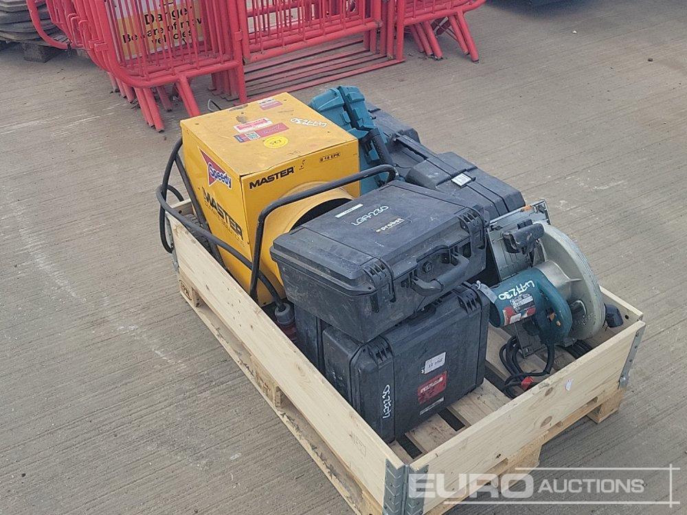 معدات البناء Probst FXAH120 Cordless Vacuum Lift (3 of), Makita 110 Volt Circular Saw, Makita Cordless Resipricating Saw, 415 Volt Masters Space Heater, 110 Volt Milwaukee Hammer Drill: صور 7