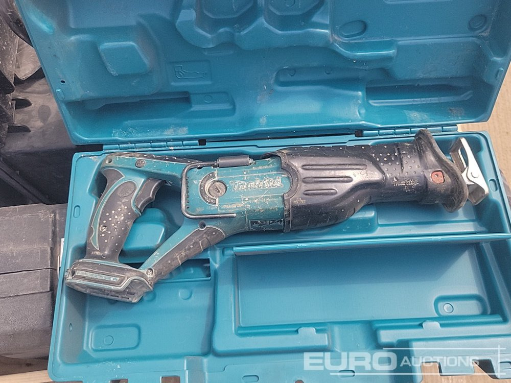 معدات البناء Probst FXAH120 Cordless Vacuum Lift (3 of), Makita 110 Volt Circular Saw, Makita Cordless Resipricating Saw, 415 Volt Masters Space Heater, 110 Volt Milwaukee Hammer Drill: صور 16