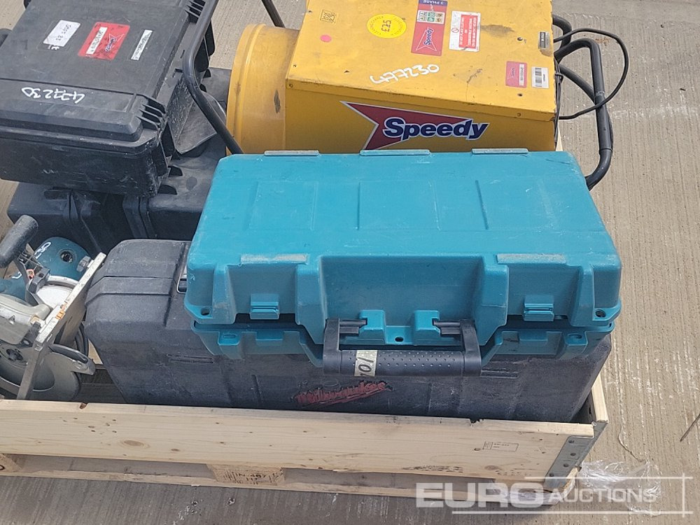 معدات البناء Probst FXAH120 Cordless Vacuum Lift (3 of), Makita 110 Volt Circular Saw, Makita Cordless Resipricating Saw, 415 Volt Masters Space Heater, 110 Volt Milwaukee Hammer Drill: صور 15
