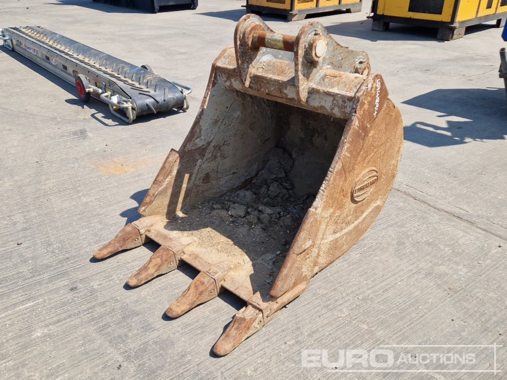 Strickland 36" Digging Bucket 65mm Pin to suit 13 Ton Excavator - بكت: صور 1 Strickland 36" Digging Bucket 65mm Pin to suit 13 Ton Excavator - بكت: صور 1