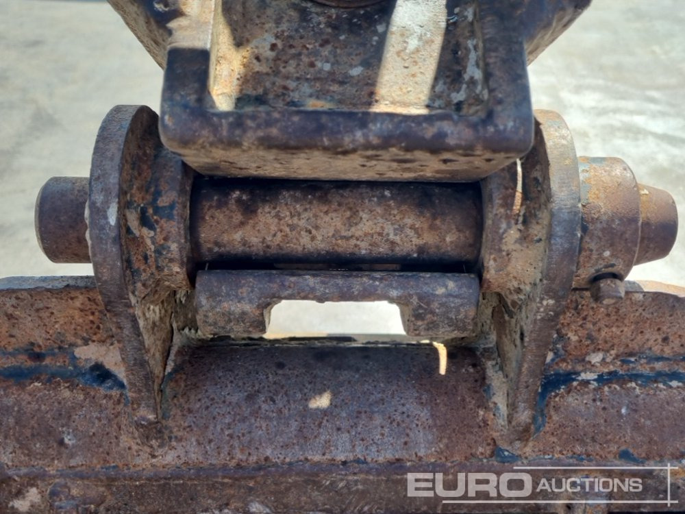 حفارة مصغرة Takeuchi TB135: صور 30