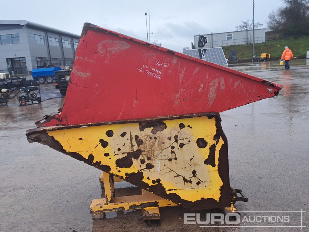 Tipping Skip to suit Forklift/Telehandler (2 of) - قادوس بقلاب ذاتي: صور 2 Tipping Skip to suit Forklift/Telehandler (2 of) - قادوس بقلاب ذاتي: صور 2