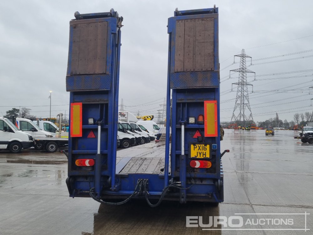 Tirsan Tri Axle Step Frame Low Loader Trailer, Neck Ramps, Out Riggers, Hydraulic Flip Toe Ramps - عربة مسطحة منخفضة نصف مقطورة: صور 4 Tirsan Tri Axle Step Frame Low Loader Trailer, Neck Ramps, Out Riggers, Hydraulic Flip Toe Ramps - عربة مسطحة منخفضة نصف مقطورة: صور 4