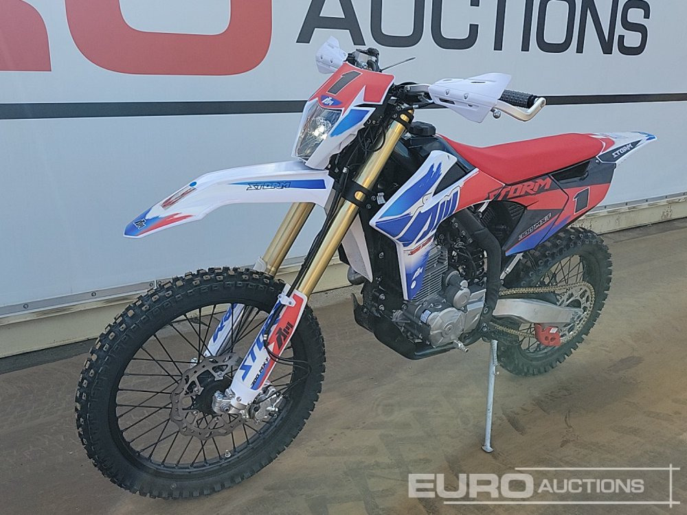 Unused 2025 Apollo Storm 300cc Motorcross Bike, 21" Front, 18" Rear Tyres, Electric Start, Air Cooled, Hydraulic Suspension, Disc Brakes, Lighting Kit (UNASSEMBLED) - دراجة بخارية: صور 1 Unused 2025 Apollo Storm 300cc Motorcross Bike, 21" Front, 18" Rear Tyres, Electric Start, Air Cooled, Hydraulic Suspension, Disc Brakes, Lighting Kit (UNASSEMBLED) - دراجة بخارية: صور 1