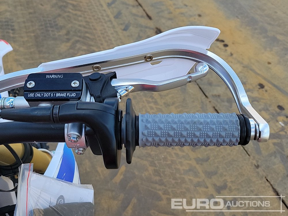 دراجة بخارية Unused 2025 Apollo Storm: صور 32