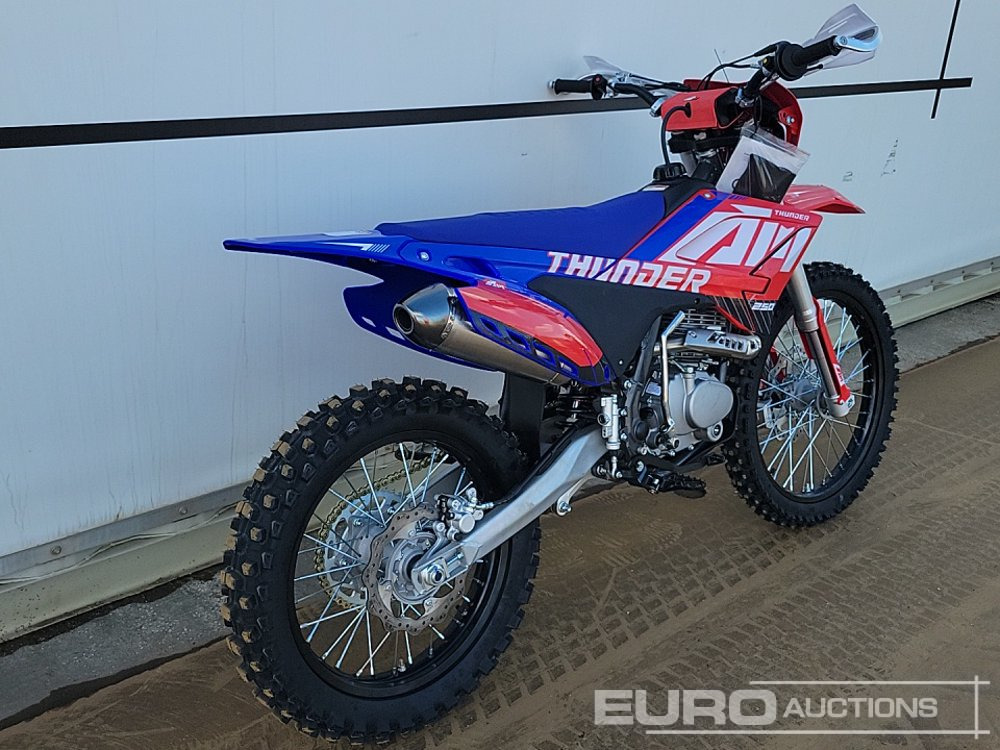 Unused 2025 Apollo Thunder 250cc Motorcross Bike, 21" Front, 18" Rear Tyres, Electric Start, Air Cooled, Hydraulic Suspension, Disc Brakes, Lighting Kit (UNASSEMBLED) - دراجة بخارية: صور 4 Unused 2025 Apollo Thunder 250cc Motorcross Bike, 21" Front, 18" Rear Tyres, Electric Start, Air Cooled, Hydraulic Suspension, Disc Brakes, Lighting Kit (UNASSEMBLED) - دراجة بخارية: صور 4