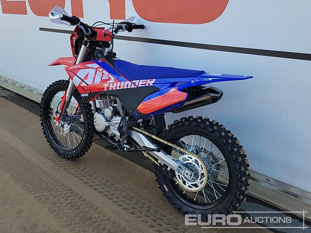 Unused 2025 Apollo Thunder 250cc Motorcross Bike, 21" Front, 18" Rear Tyres, Electric Start, Air Cooled, Hydraulic Suspension, Disc Brakes, Lighting Kit (UNASSEMBLED) - دراجة بخارية: صور 3 Unused 2025 Apollo Thunder 250cc Motorcross Bike, 21" Front, 18" Rear Tyres, Electric Start, Air Cooled, Hydraulic Suspension, Disc Brakes, Lighting Kit (UNASSEMBLED) - دراجة بخارية: صور 3