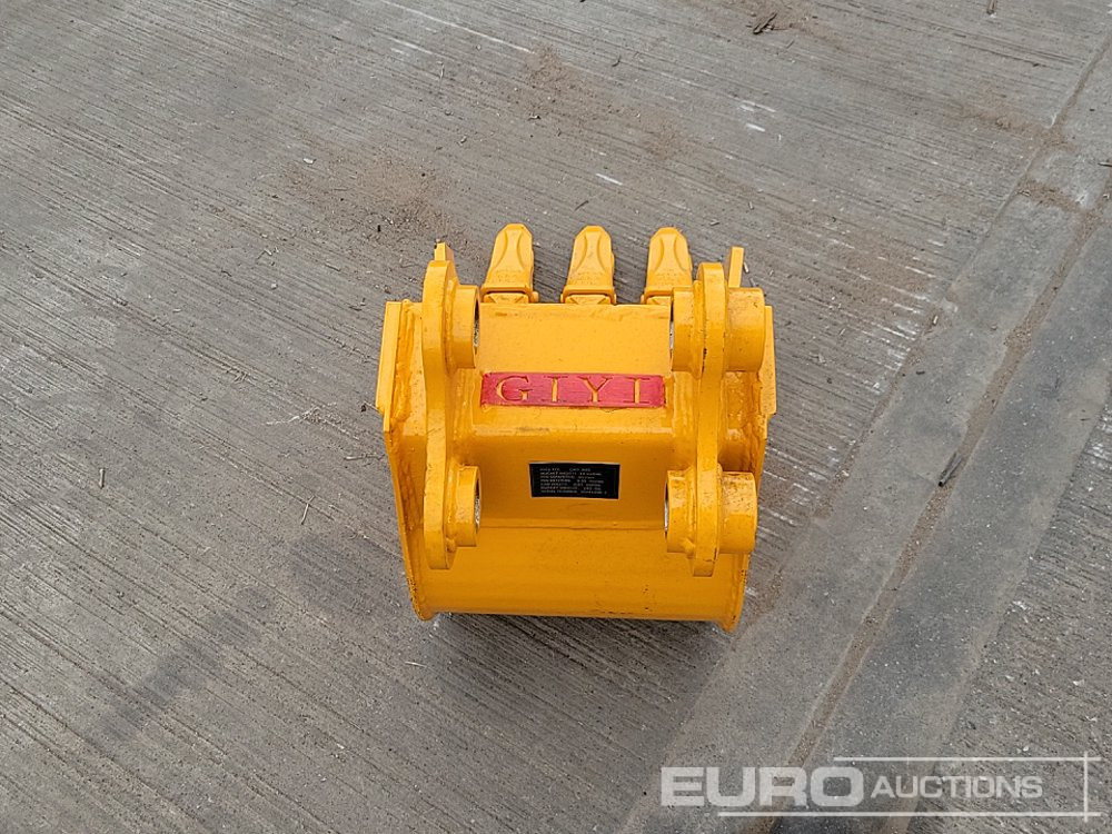 Unused 2025 Captok 12" Digging Bucket 40mm Pin to suit Mini Excavator - بكت: صور 4 Unused 2025 Captok 12" Digging Bucket 40mm Pin to suit Mini Excavator - بكت: صور 4