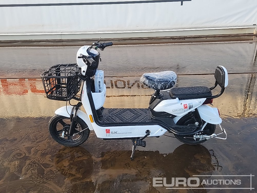 Unused 2025 SK8 Electric Bicycle - عربة جولف: صور 2 Unused 2025 SK8 Electric Bicycle - عربة جولف: صور 2