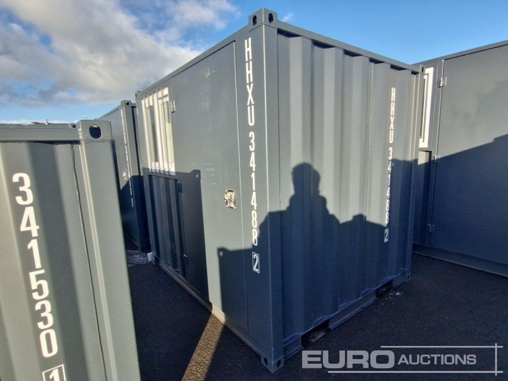 Unused 8' Container, Side Door & Window (Cannot Be Reconsigned) - حاوية شحن: صور 1 Unused 8' Container, Side Door & Window (Cannot Be Reconsigned) - حاوية شحن: صور 1