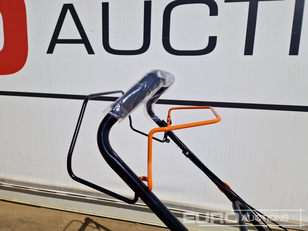 الآلات والماكينات الزراعية Unused Boss 55CM: صور 29